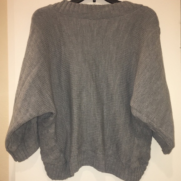 ♦️LNC♦️Gray Crop Cardigan - Picture 4 of 4